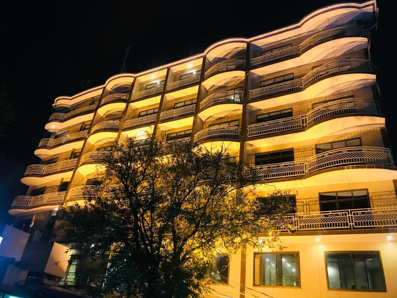 Hotel One Mall Road 穆里 外观 照片